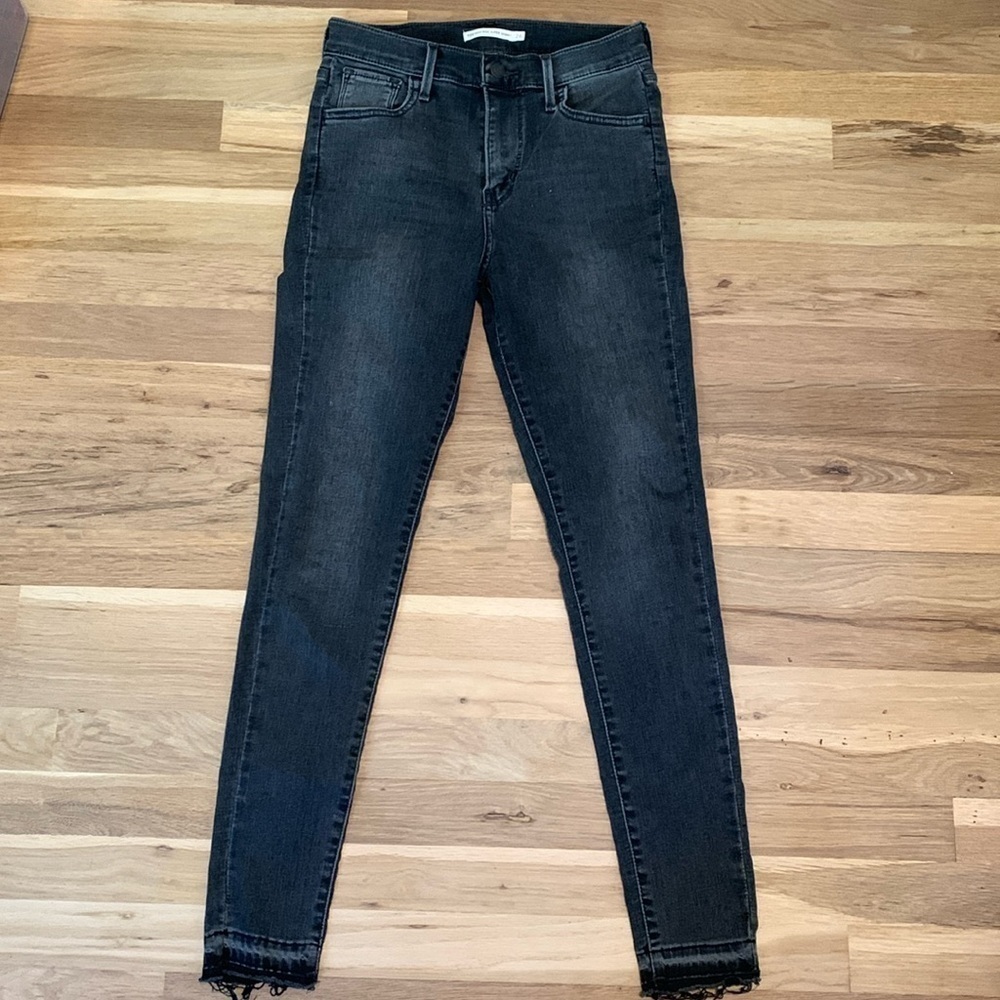 Levi Strauss 720 High Rise Super Skinny Black Denim Jeans Women’s 26